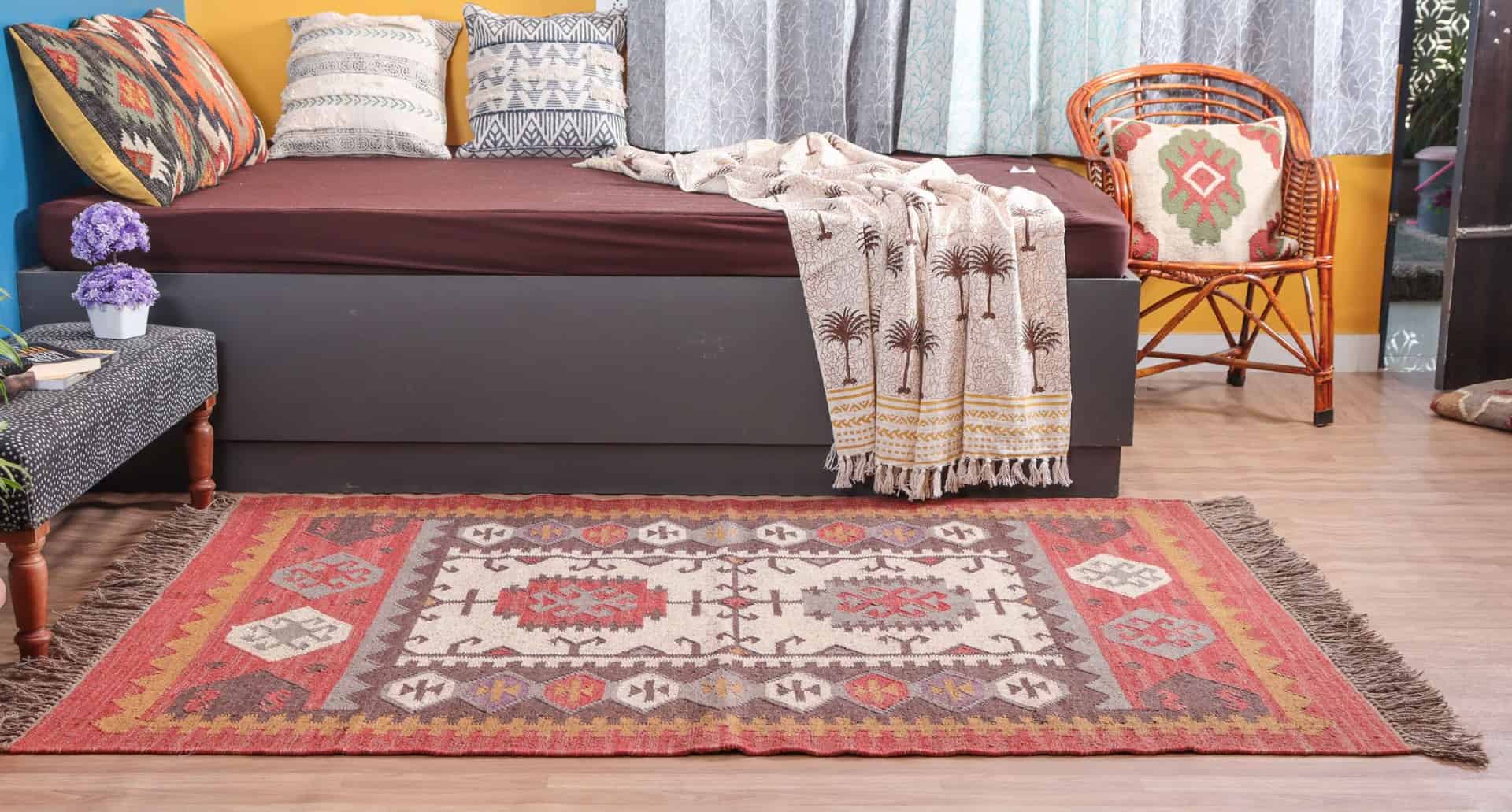 Hand Woven Colorful Design Wool Jute Kilim Rug - Image 3