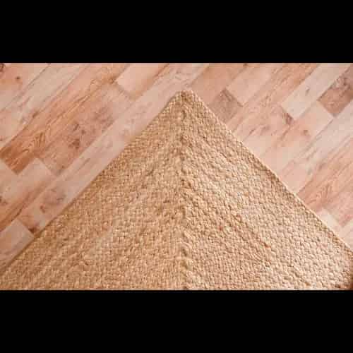 Hand Braided Natural Rounding Pattern Jute Rug  - Image 5