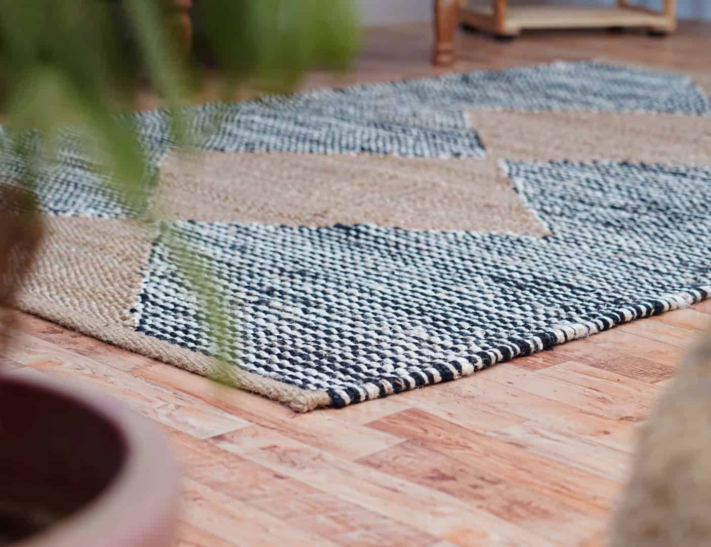 Home and Living Room Decor Hand Loomed Jute Hemp Rug - Image 3