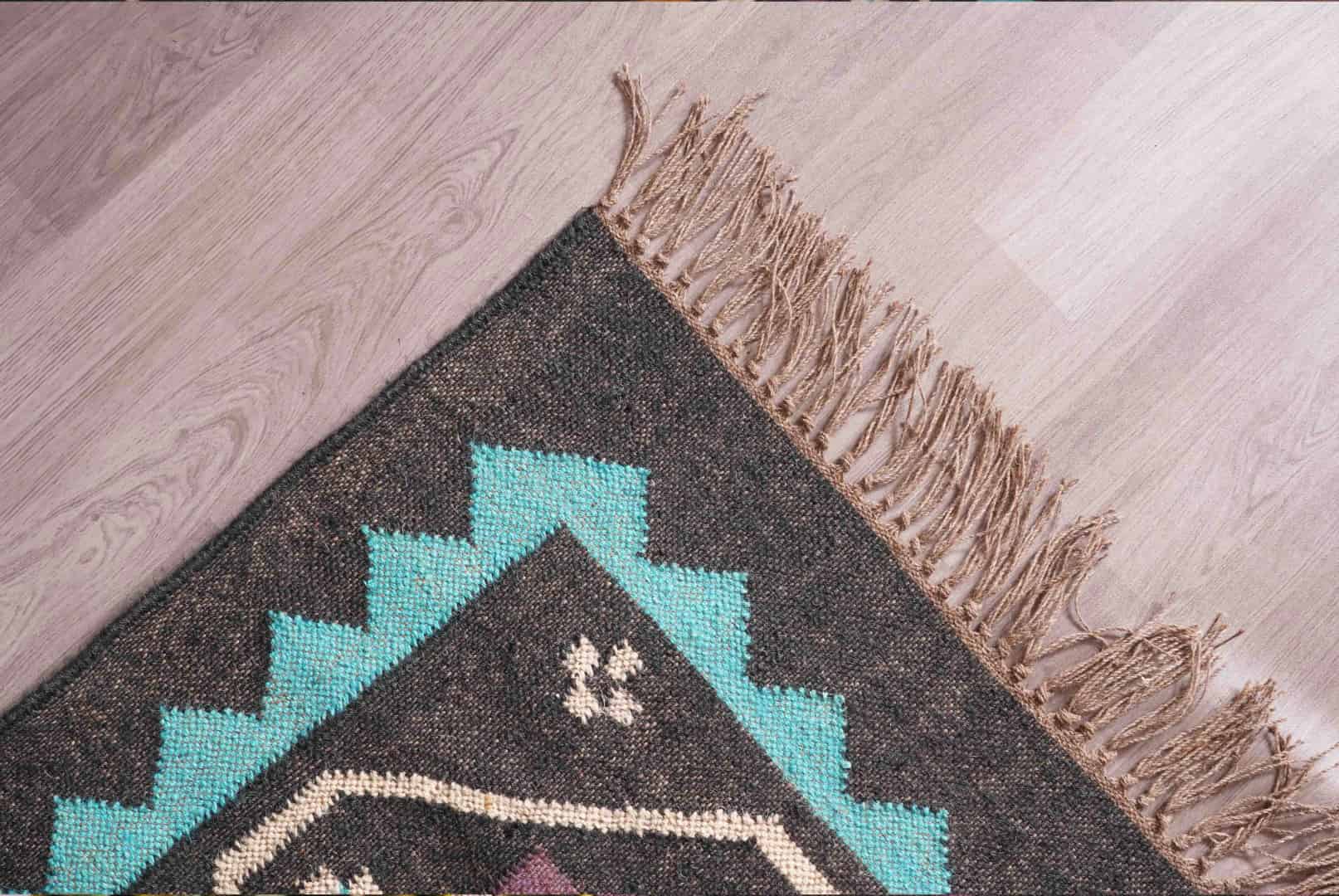 Indian Handwoven Bohemian Wool Jute Kilim Rug with Fringes Jute Rug Wool and Jute Rug Handmade Kilim Dhurrie Rug Traditional Indian jute Area rug - Image 5