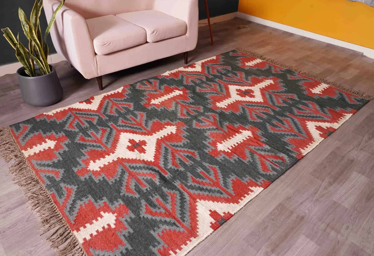 Indian Handwoven Multicolor Wool Jute Kilim Rug with Fringes Jute Rug Entryway Jute Kilim Rug Living Room Boho Decor Area Rug  - Image 4