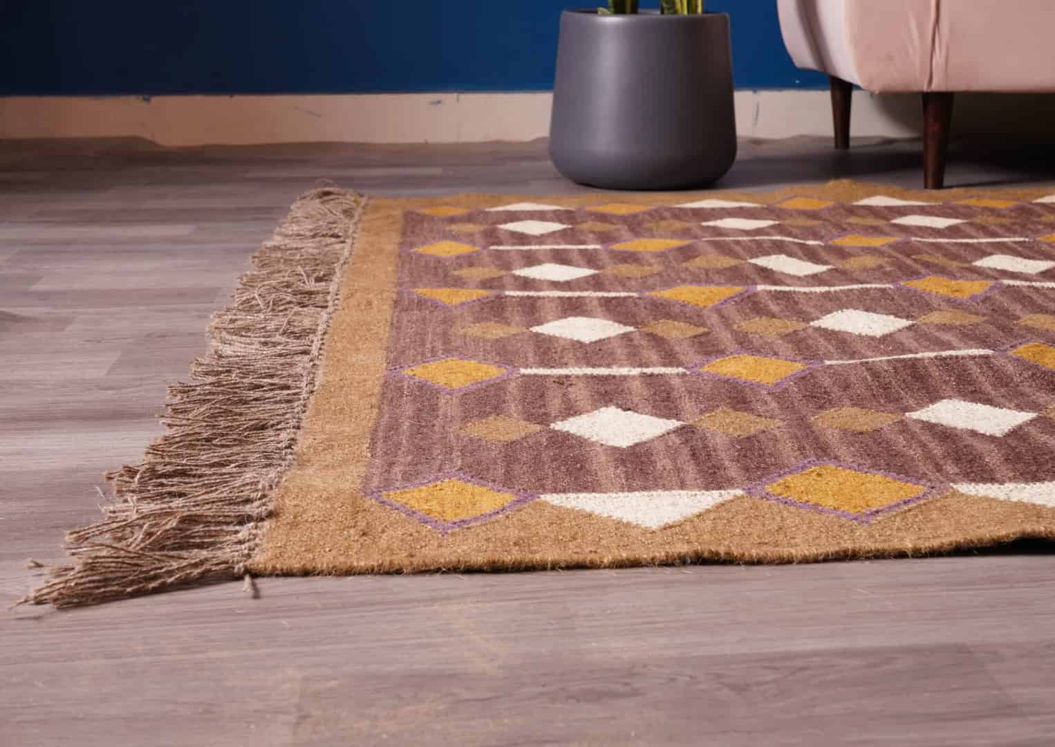 Vintage Indian Antique Look Multicolor Wool Jute Kilim Rug with Fringes Jute Rug Vintage Wool Jute Kilim Large Dhurrie Rug  - Image 8