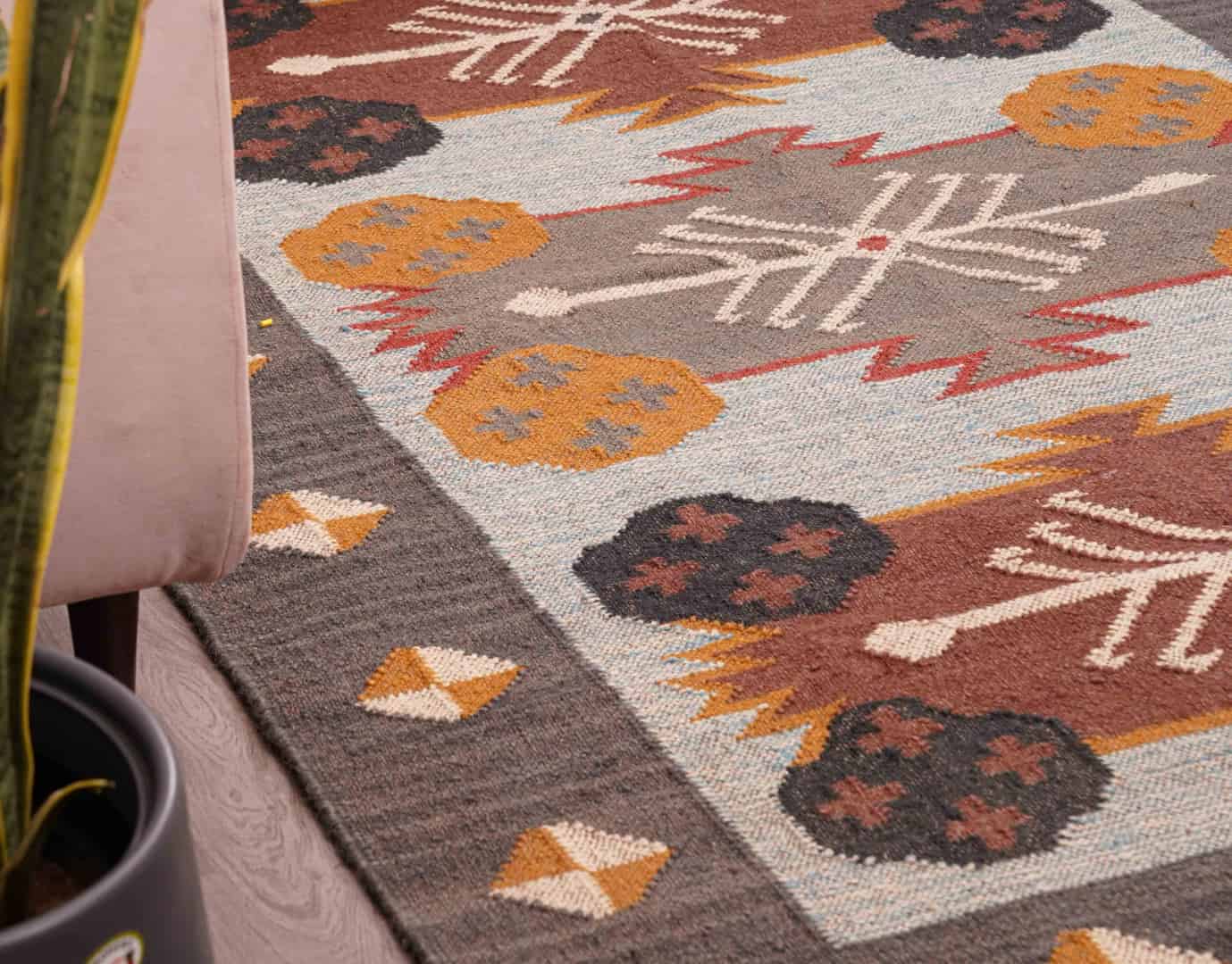 Vintage Indian Antique Look Multicolor Wool Jute Kilim Rug with Fringes Jute Rug For Living Room Decor Rug Vintage Large Area Jute Kilim Rug  - Image 6