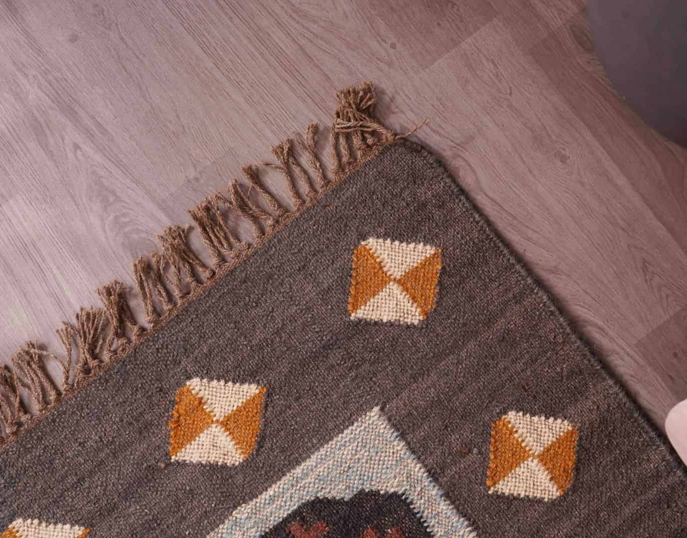 Vintage Indian Antique Look Multicolor Wool Jute Kilim Rug with Fringes Jute Rug For Living Room Decor Rug Vintage Large Area Jute Kilim Rug  - Image 7