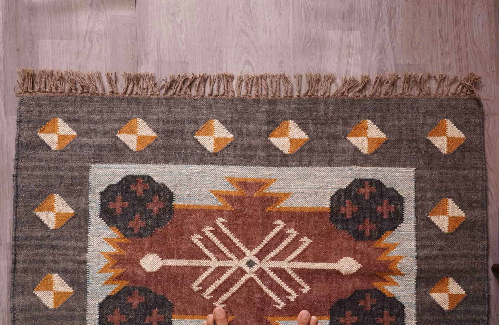 Vintage Indian Antique Look Multicolor Wool Jute Kilim Rug with Fringes Jute Rug For Living Room Decor Rug Vintage Large Area Jute Kilim Rug  - Image 8