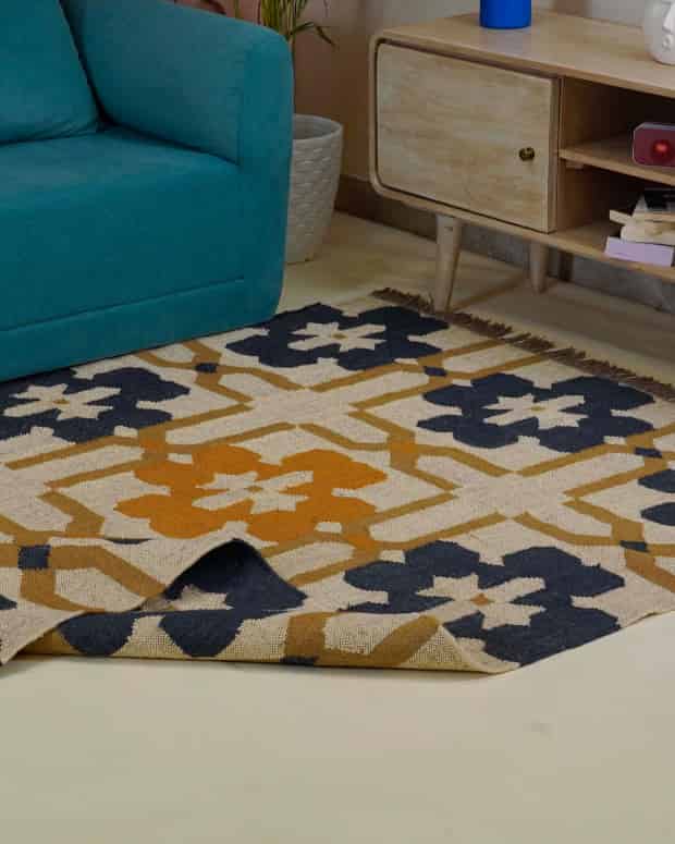 Chouhan-KLM400004 Handwoven Vintage Kilim Rug  - Image 4