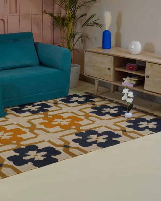 Chouhan-KLM400004 Handwoven Vintage Kilim Rug  - Image 3