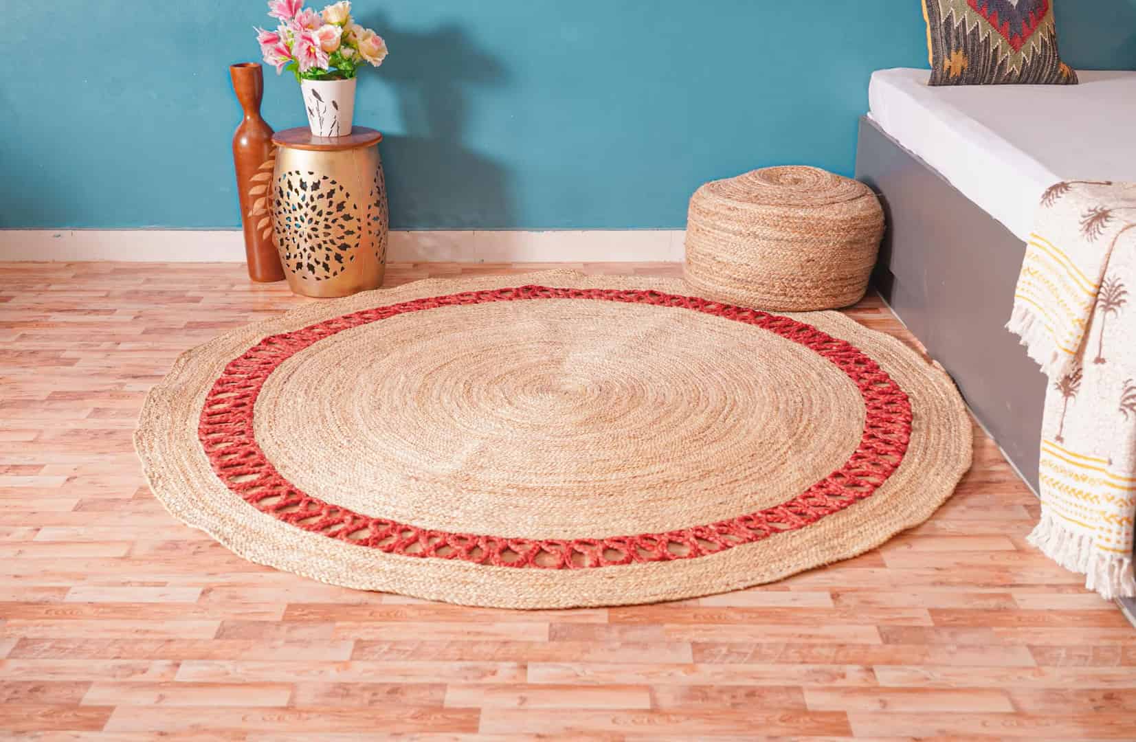 Indian Handmade Braided Home Decor Bohemian Round Jute Scalloped Rug with Custom Color Lattice Border - Image 2