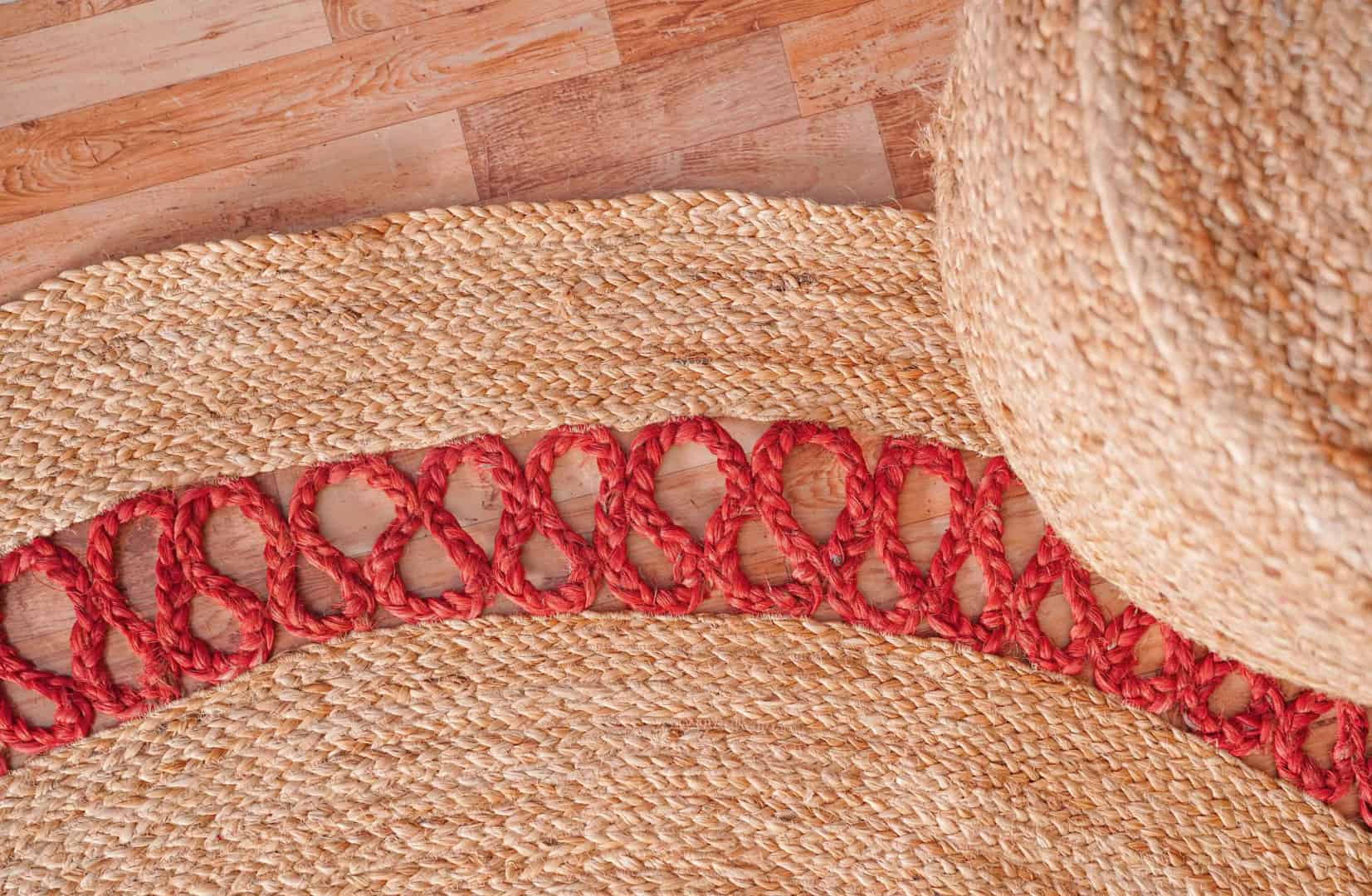 Indian Handmade Braided Home Decor Bohemian Round Jute Scalloped Rug with Custom Color Lattice Border - Image 4