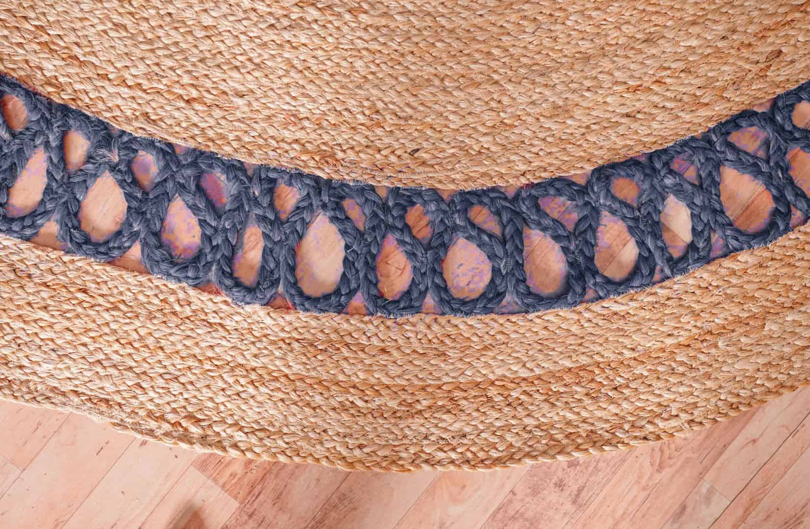 Custom Color Lattice Border Scalloped Hand Braided Natural Jute Round Rug - Image 5