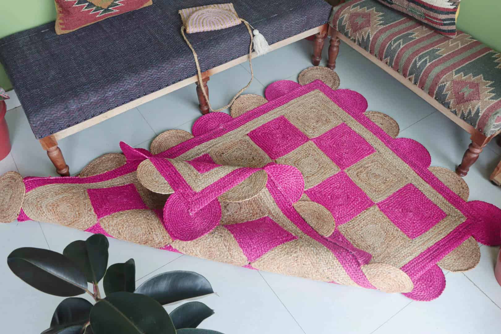 Traditional Indian Handmade Braided Beige with Color Box Design Jute Scalloped Rug - Image 5