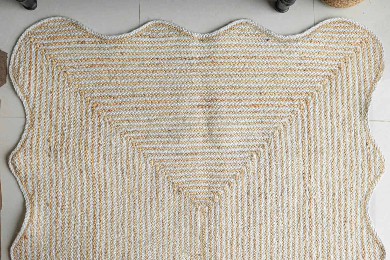 Wavy Edge Scalloped Handmade Beige and White Tie Dye Braided Rectangle Jute Rug - Image 3