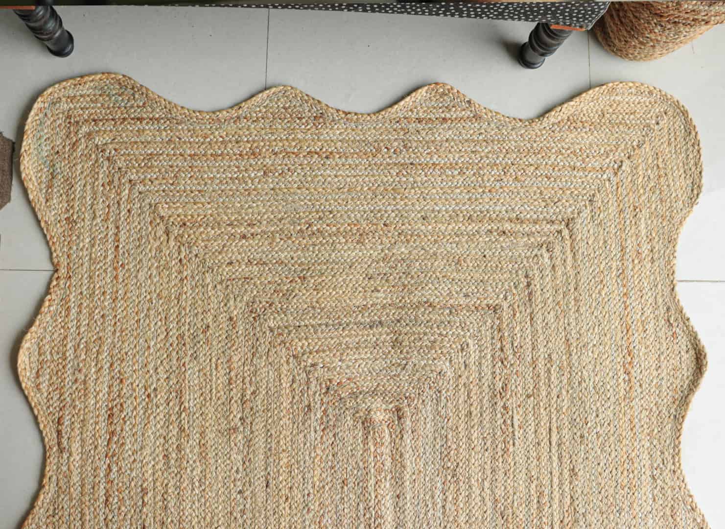Indian Hand Braided Wavy Edge Scalloped Rectangle Jute Rug - Image 3