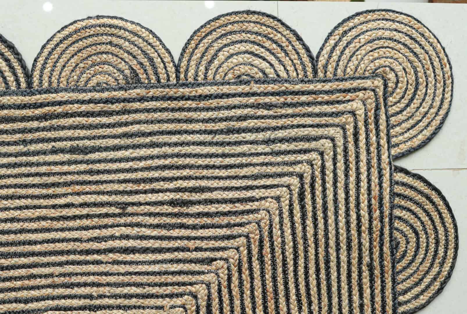 Beige and Black Tie Dye Hand Braided Scalloped Rectangle Jute Rug - Image 4