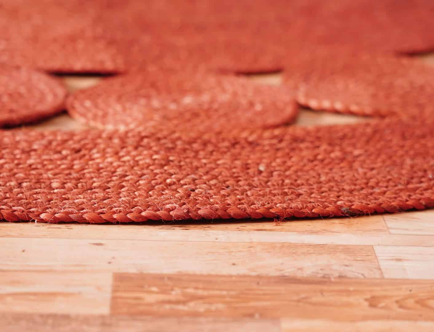 Customized Solid Color Scalloped Hand Braided Round Jute Rug  - Image 6