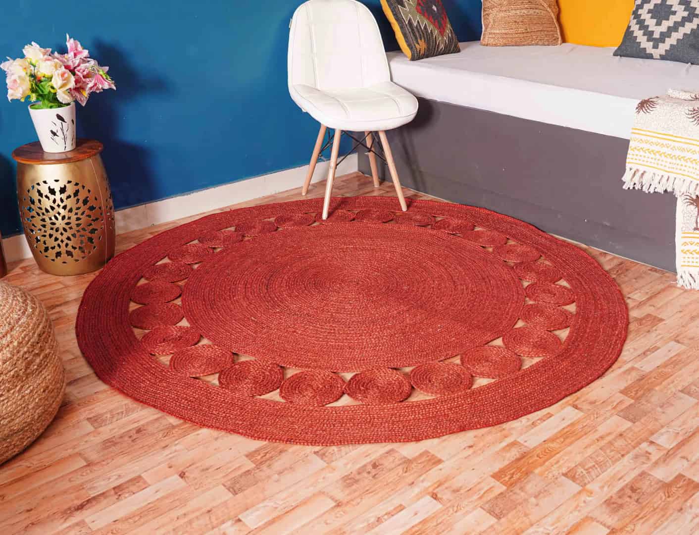 Customized Solid Color Scalloped Hand Braided Round Jute Rug  - Image 3