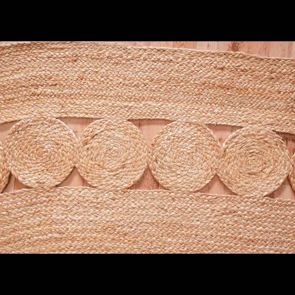 Hand Braided Scalloped Pattern Beige Color Oval Jute Rug  - Image 8