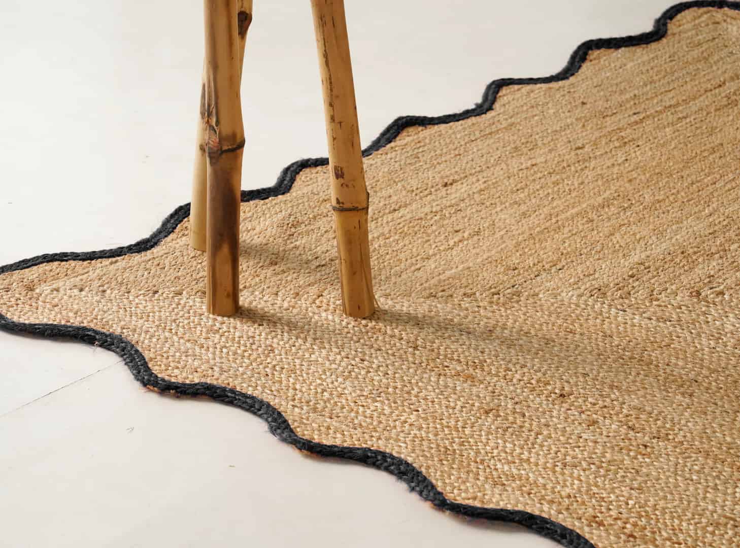 Hand Braided Scalloped Pattern Rectangle Jute Rug Beige with Customized Color Border  - Image 5