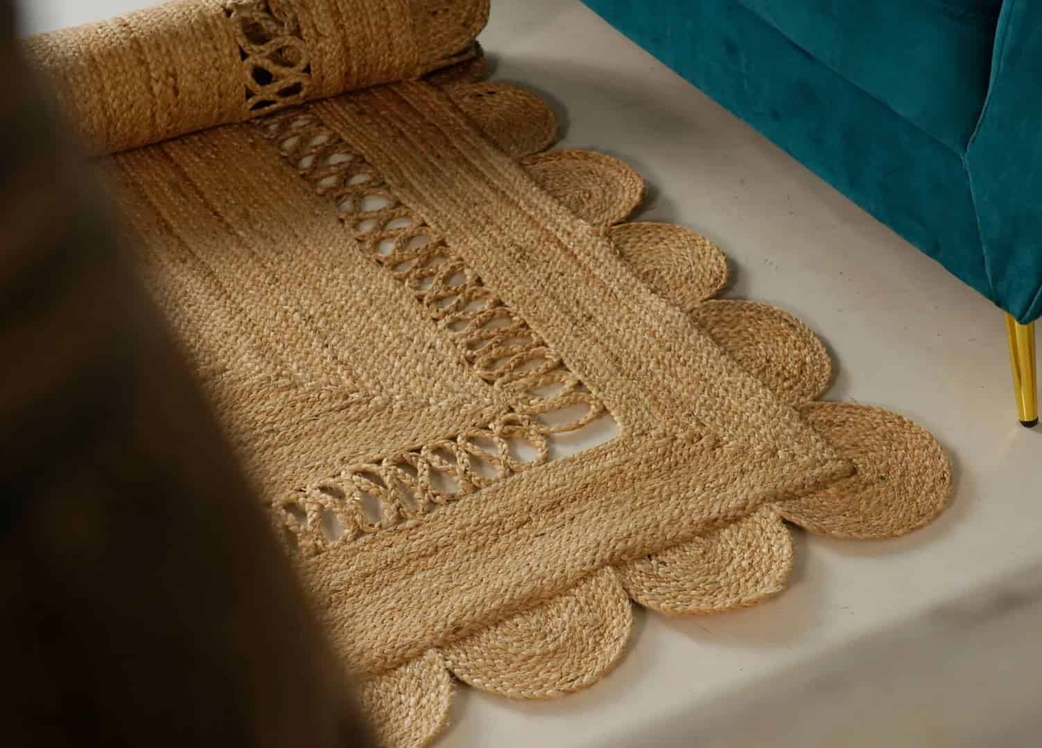 Indian Handmade Natural Braided Scalloped Rectangle Jute Rug - Image 9