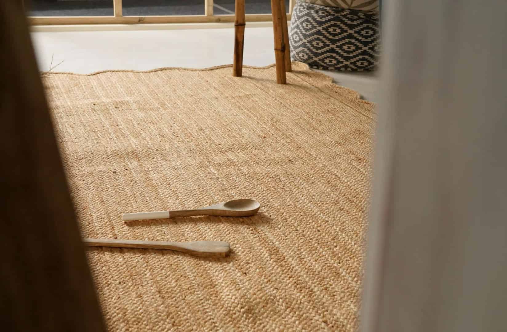 Hand Braided Bohemian Natural Rectangle Scalloped Jute Rug - Image 6