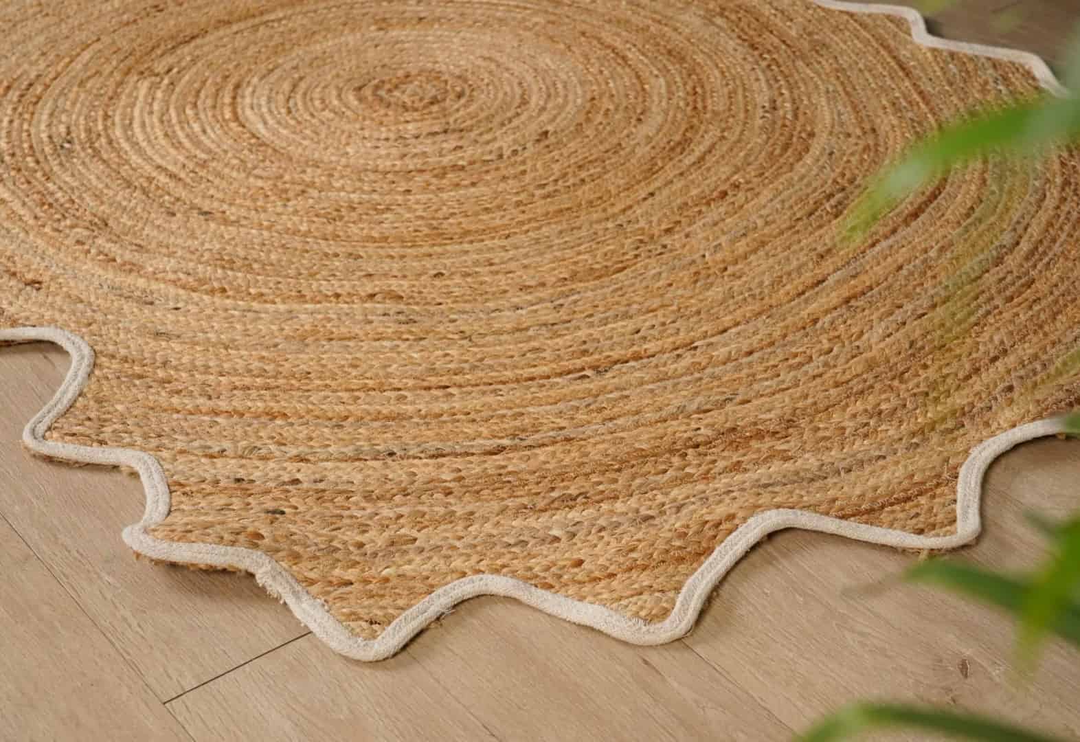 Handmade Scalloped Oval Jute Rug Beige With White Border - Image 3