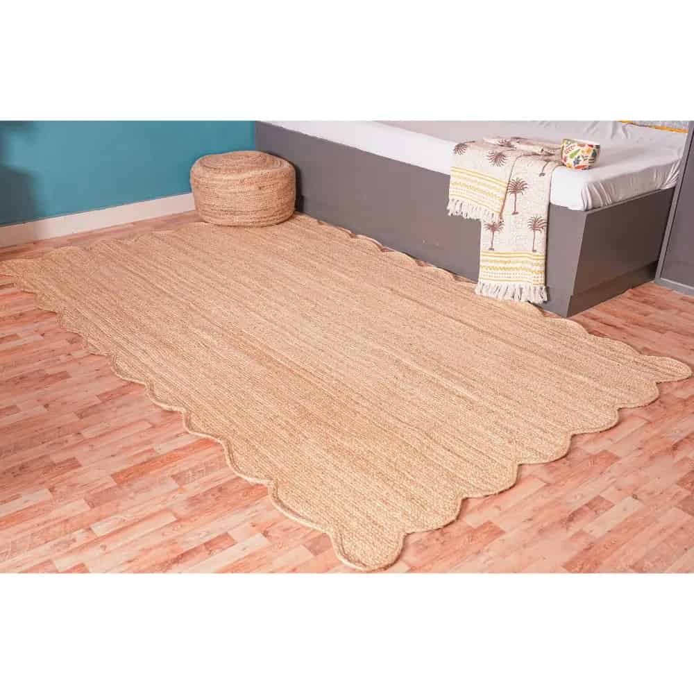 Natural Hand Braided Beige Scalloped Jute Area Rug - Image 3