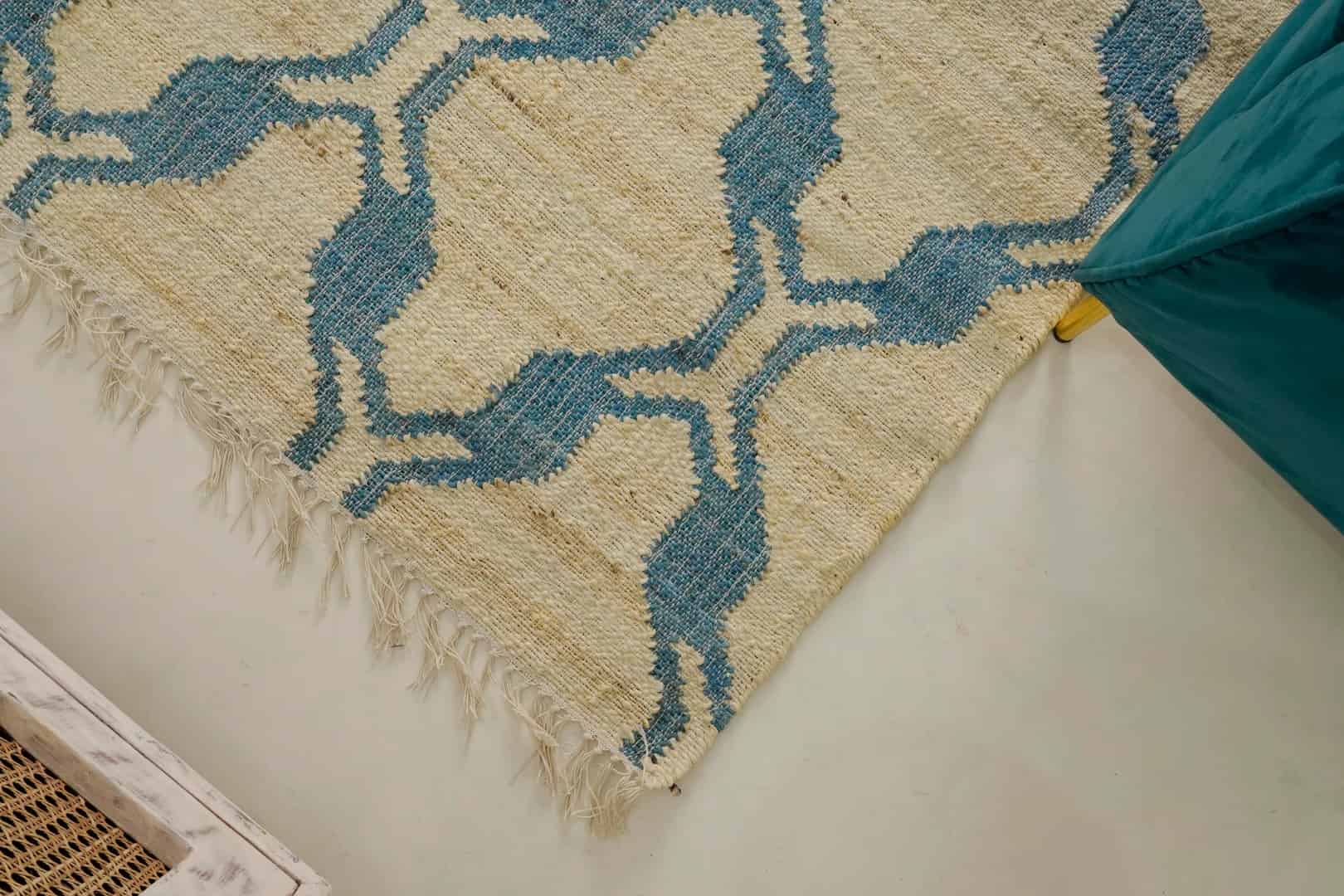 Ivory Blue Scandinavian Design High Quality Hand Woven Flatweave Kilim Modern Boho Geometric Rug For Decor Home Rug - Image 4