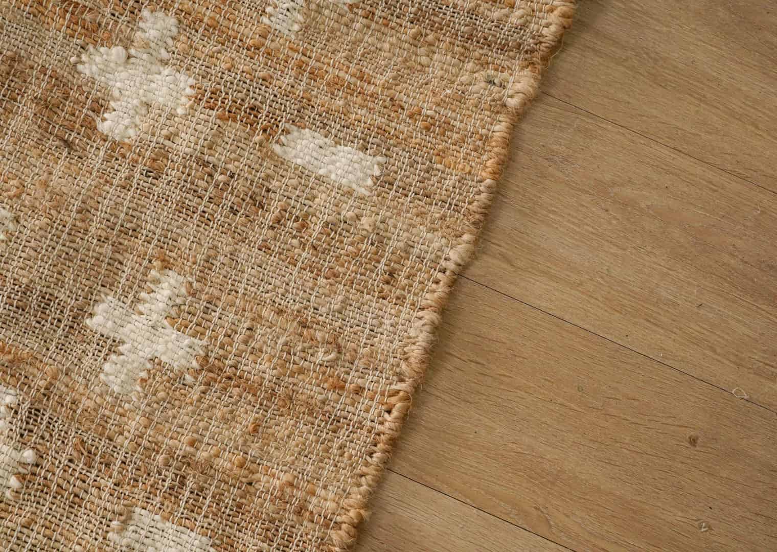 Indian Handmade Beige Juna Cotton Rug With White Design Rug Off White Fringes Rug For New Home Decor Rug  - Image 4
