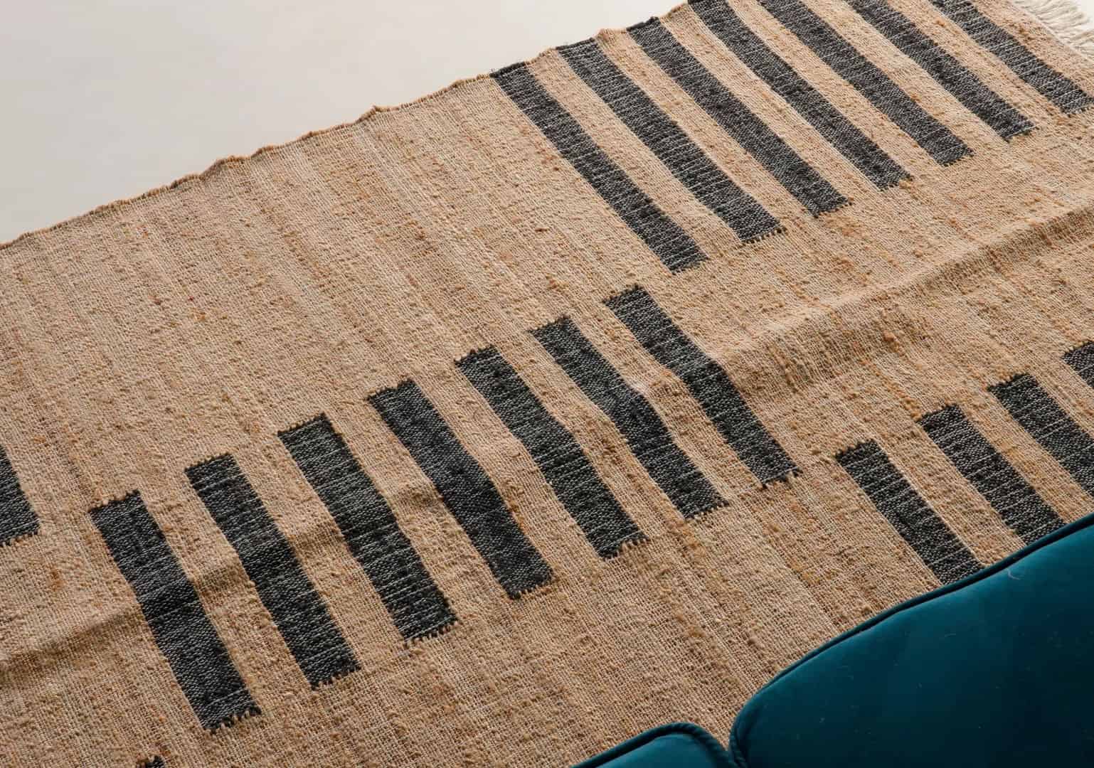 Natural Beige Jute High Quality Hand Woven Geometric Boho Style Rug With Black Stripes Line Rug White Fringes Rug For Home Decor Rug  - Image 5