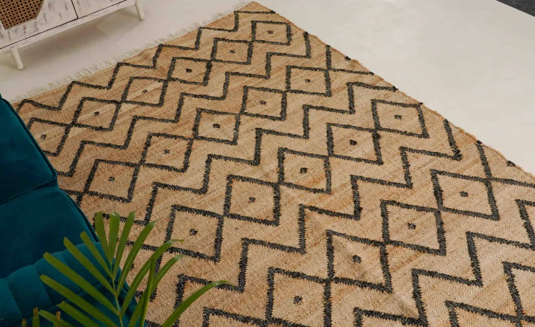 Indian Handwoven Cotton Juna Rug Beige Jute Rug With Black Diamond Pattern Jute Area Rug Entryway Large Dhurrie Rug For Living Room - Image 2