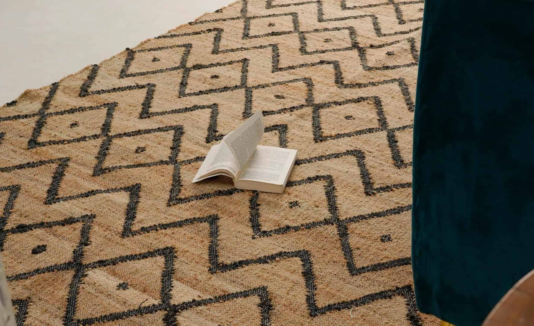 Indian Handwoven Cotton Juna Rug Beige Jute Rug With Black Diamond Pattern Jute Area Rug Entryway Large Dhurrie Rug For Living Room - Image 6