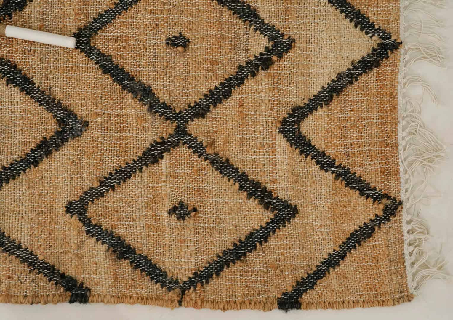 Indian Handwoven Cotton Juna Rug Beige Jute Rug With Black Diamond Pattern Jute Area Rug Entryway Large Dhurrie Rug For Living Room - Image 5