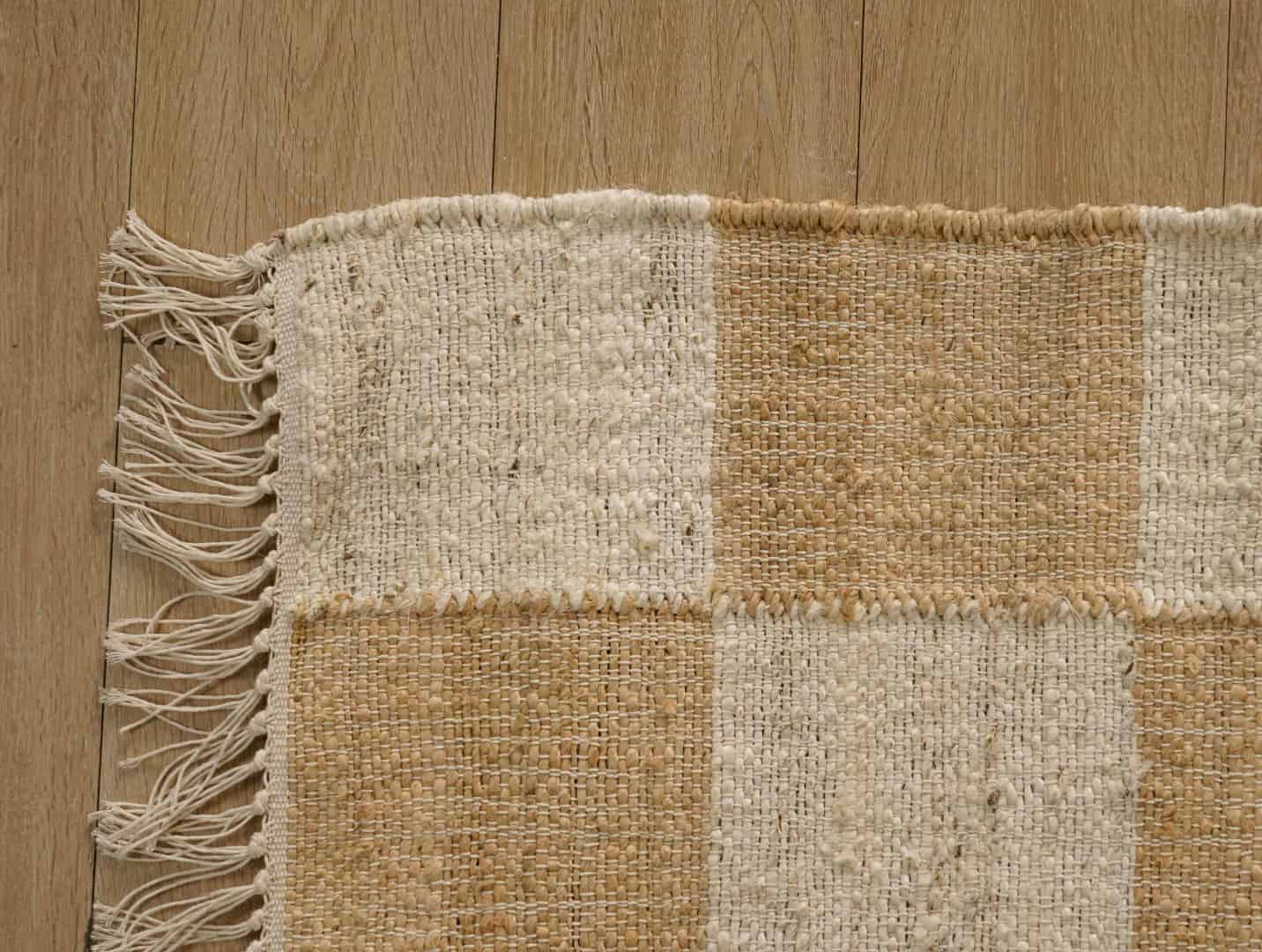 Natural Jute Fiber Cotton Hand Woven Bohemian Moroccan Inspired Rug Beige and White Box Pattern Rug White Fringes Rug For Living Decor Home  - Image 4