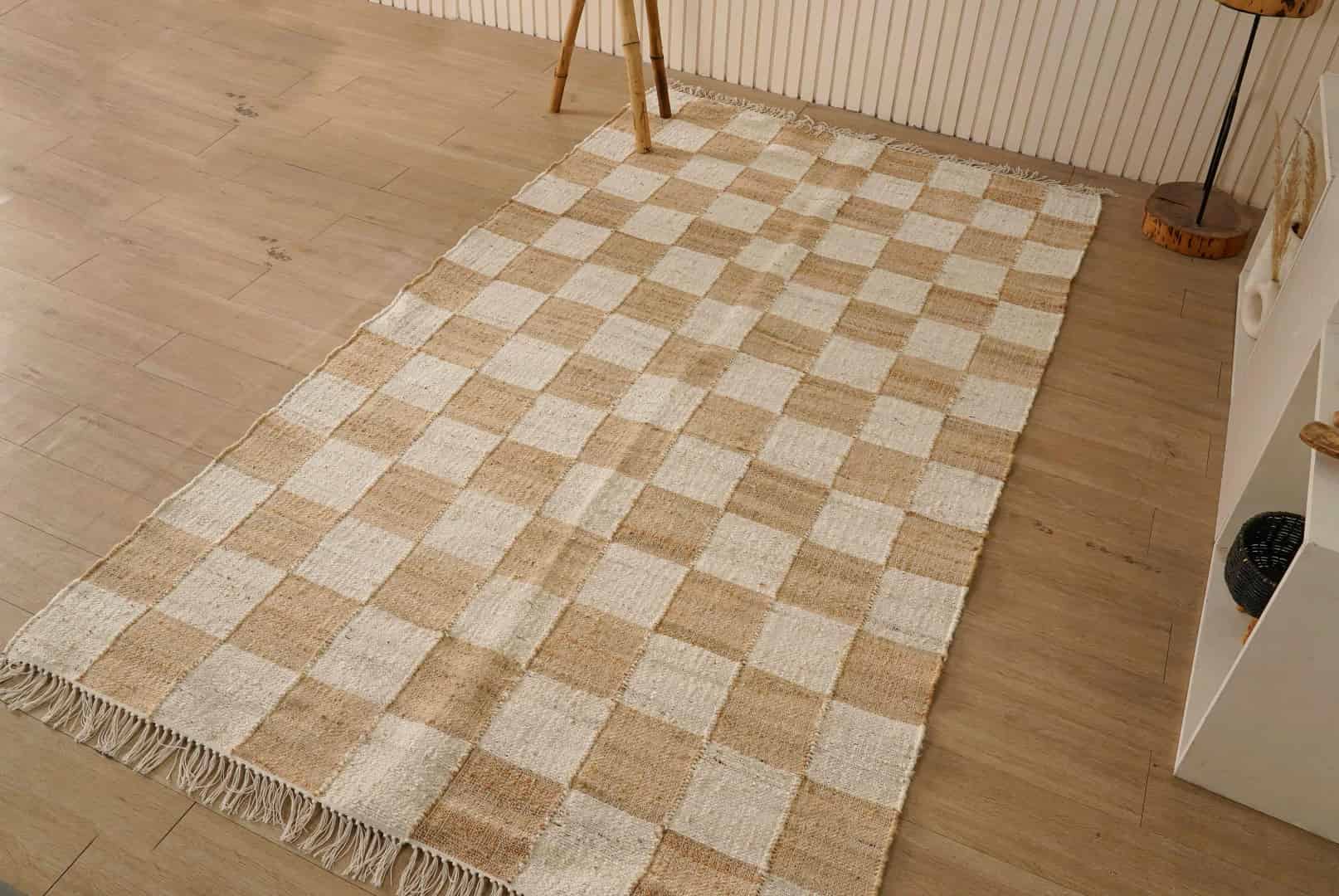 Natural Jute Fiber Cotton Hand Woven Bohemian Moroccan Inspired Rug Beige and White Box Pattern Rug White Fringes Rug For Living Decor Home  - Image 3