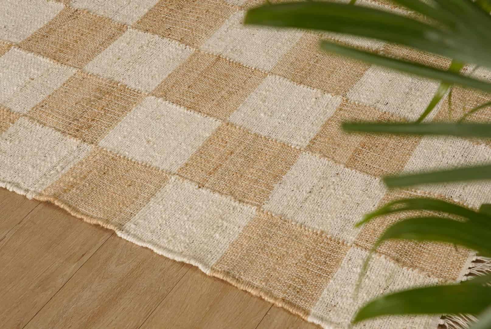 Natural Jute Fiber Cotton Hand Woven Bohemian Moroccan Inspired Rug Beige and White Box Pattern Rug White Fringes Rug For Living Decor Home  - Image 8