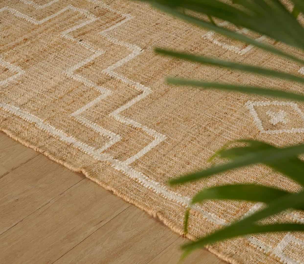 Bohemian Vintage Cotton Juna Rug Large Area Rug Decor Rug Natural Jute Beige and White Design High Quality Hand Woven Geometric Boho Style Rug White Fringes Jute Rug  - Image 6