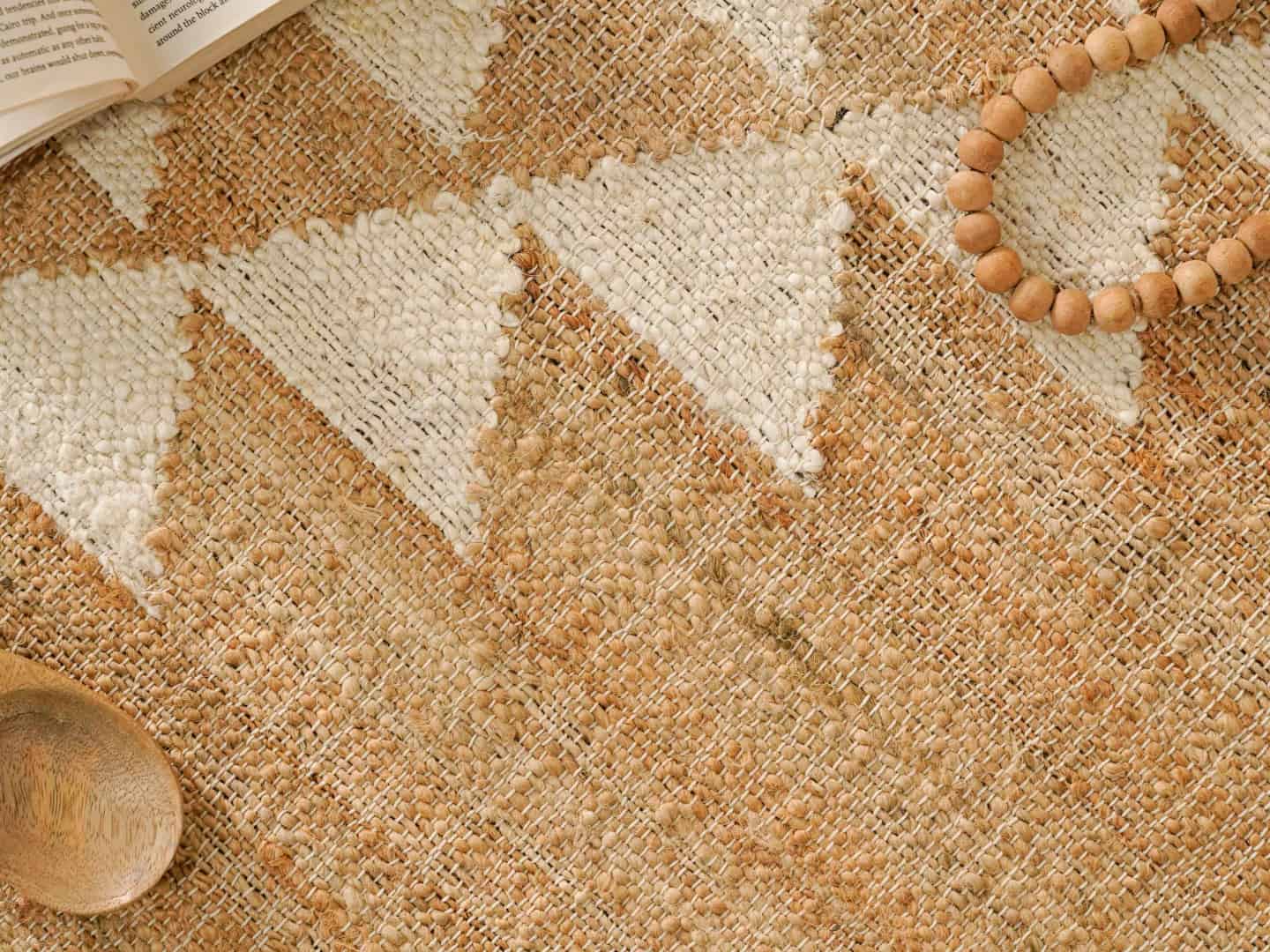 Beige Jute Rug With White Design Rug Ivory Flower Natural Jute wool High Quality Hand Woven Premium Quality Boho Style Rug White Fringes Jute Rug For Living Home Decor  - Image 9