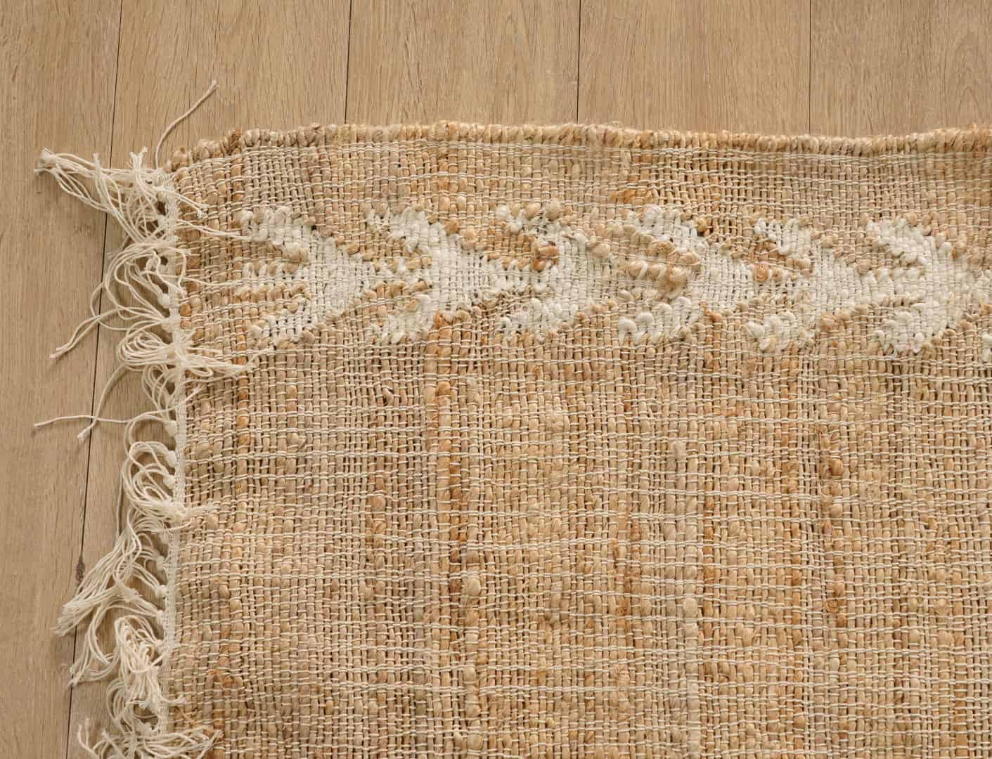 Indian Handmade Cotton Jute Dhurrie Bohemian Jute Rug Beige Jute Rug With White Pattern Rug Vintage Large Area Rug White Fringes Jute Rug Guestroom Decor Rug  - Image 4