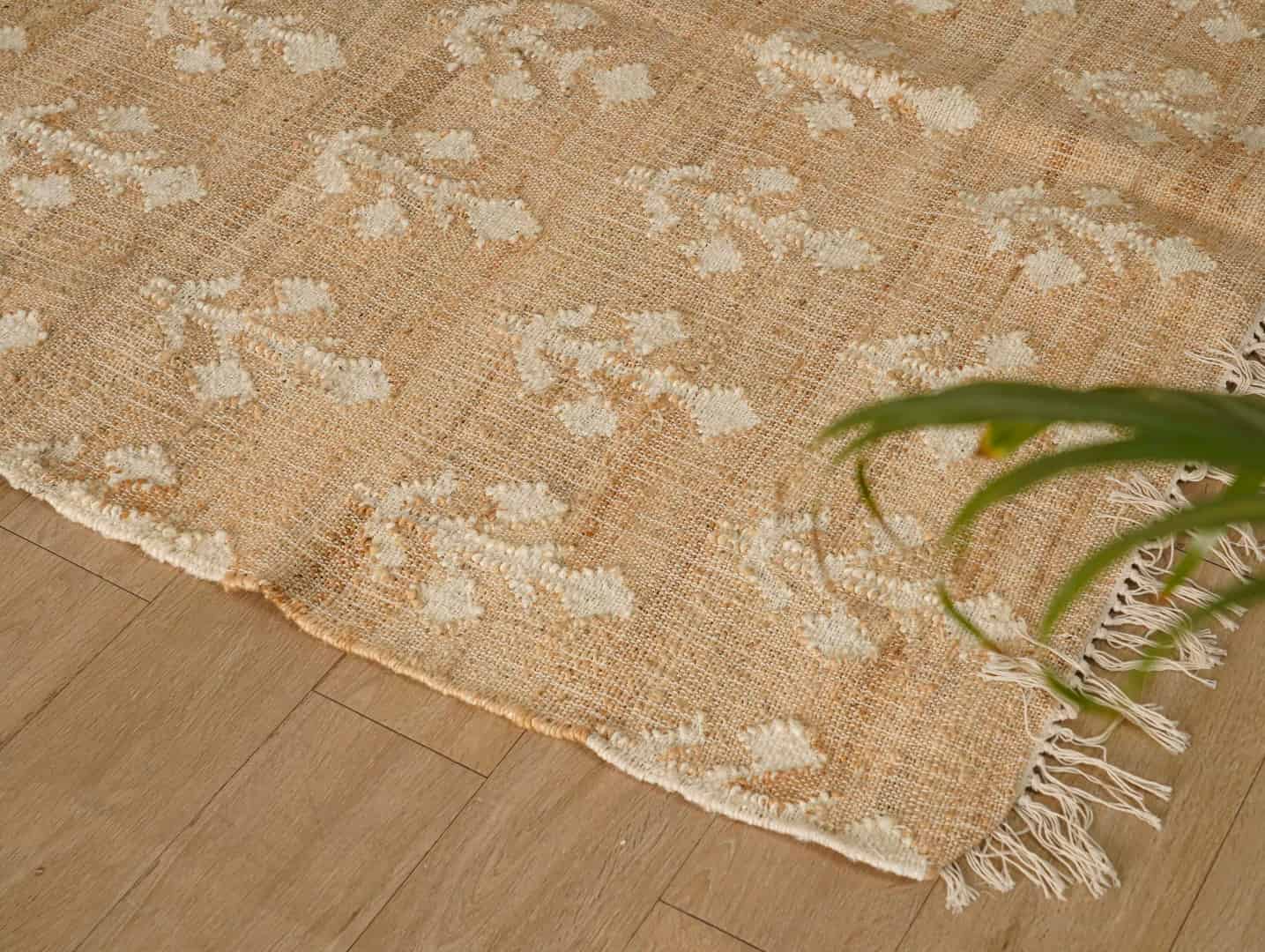 Ivory Flower Natural Jute wool High Quality Hand Woven Premium Quality Boho Style Rug Vintage Jute Large Area Rug White Design Rug and White Fringes Jute Rug  - Image 1
