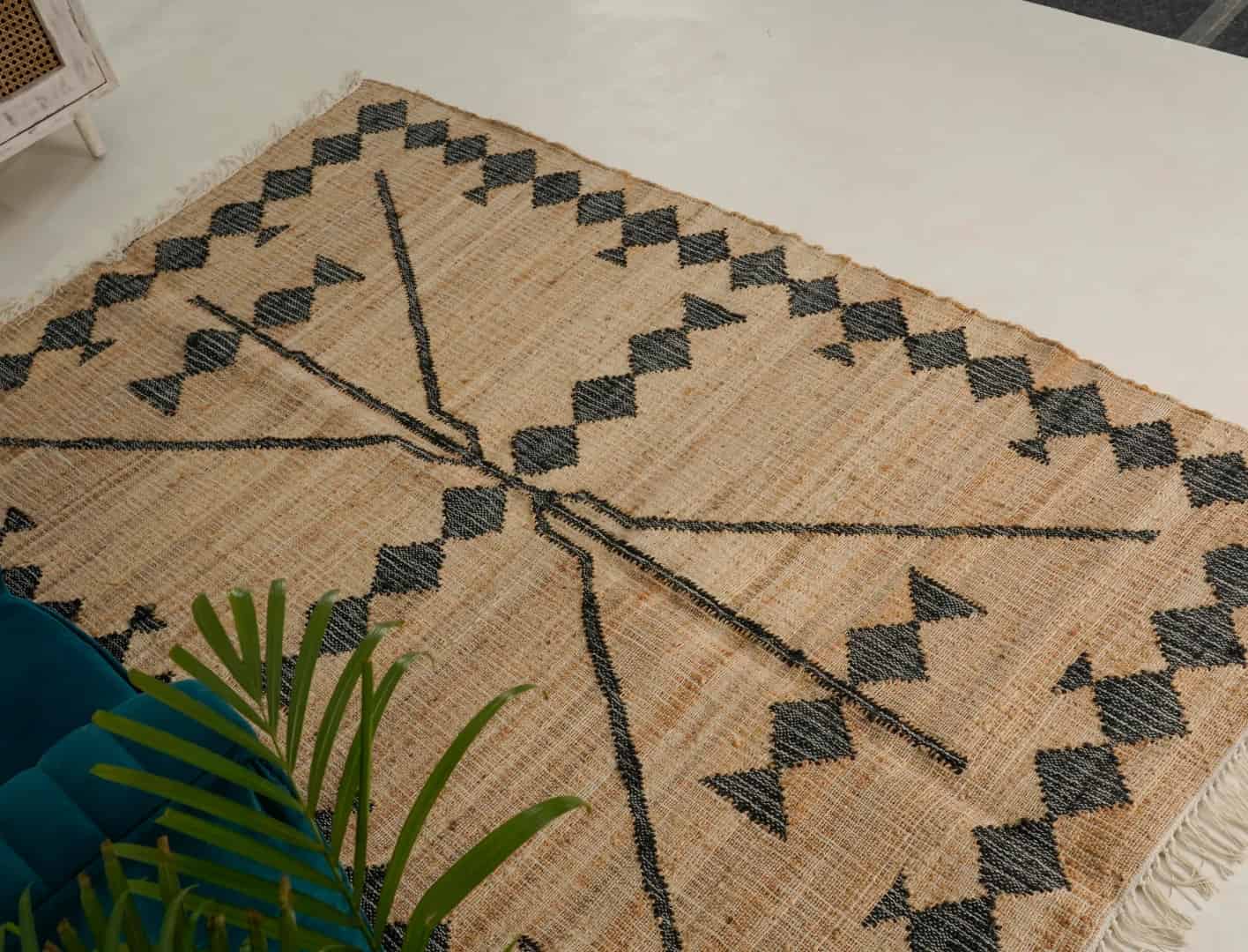 Indian Handwoven Natural Cotton Jute Rug With Black Design Rug Vintage Large Dhurrie Rug For Living Home Decorative Jute Area Rug White Fringes Jute Rug White Fringes Jute Rug   - Image 4