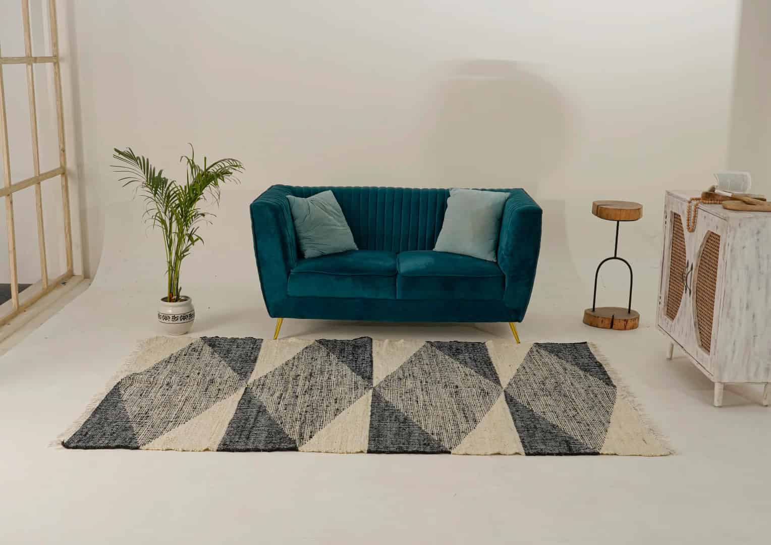 Indian Handwoven Colorful Cotton Jute Dhurrie Rug White Fringes Jute Rug Vintage Large Dhurrie Rug Entryway Jute Dhurrie For Dining Table Decor Rug  - Image 3