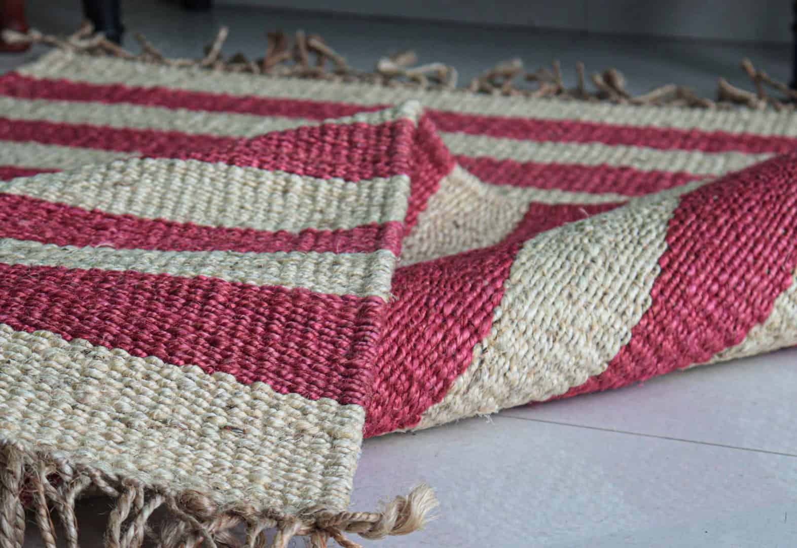 White Hemp Jute Rug With Red Stripes Line Decor Jute Rug Handwoven Large Dhurrie Rug And Beige Natural Fringes Hemp Rug For Living Guestroom Decor Rug  - Image 7
