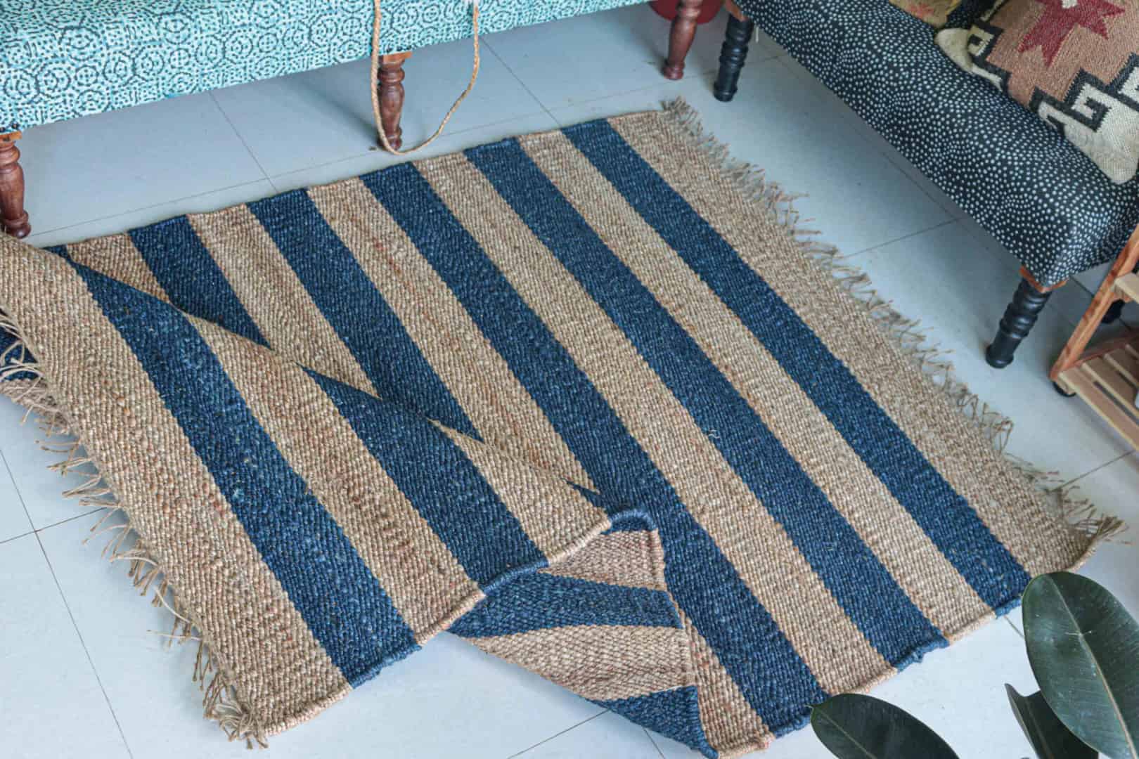 Indian Handmade Beige Hemp Jute Rug With Blue Stripes Beautiful Home and Living Decor Hemp Carpet Hemp Rug for Bedroom Decor Jute Large Area Rug Living Decor Rug Fringes Jute Rug  - Image 3