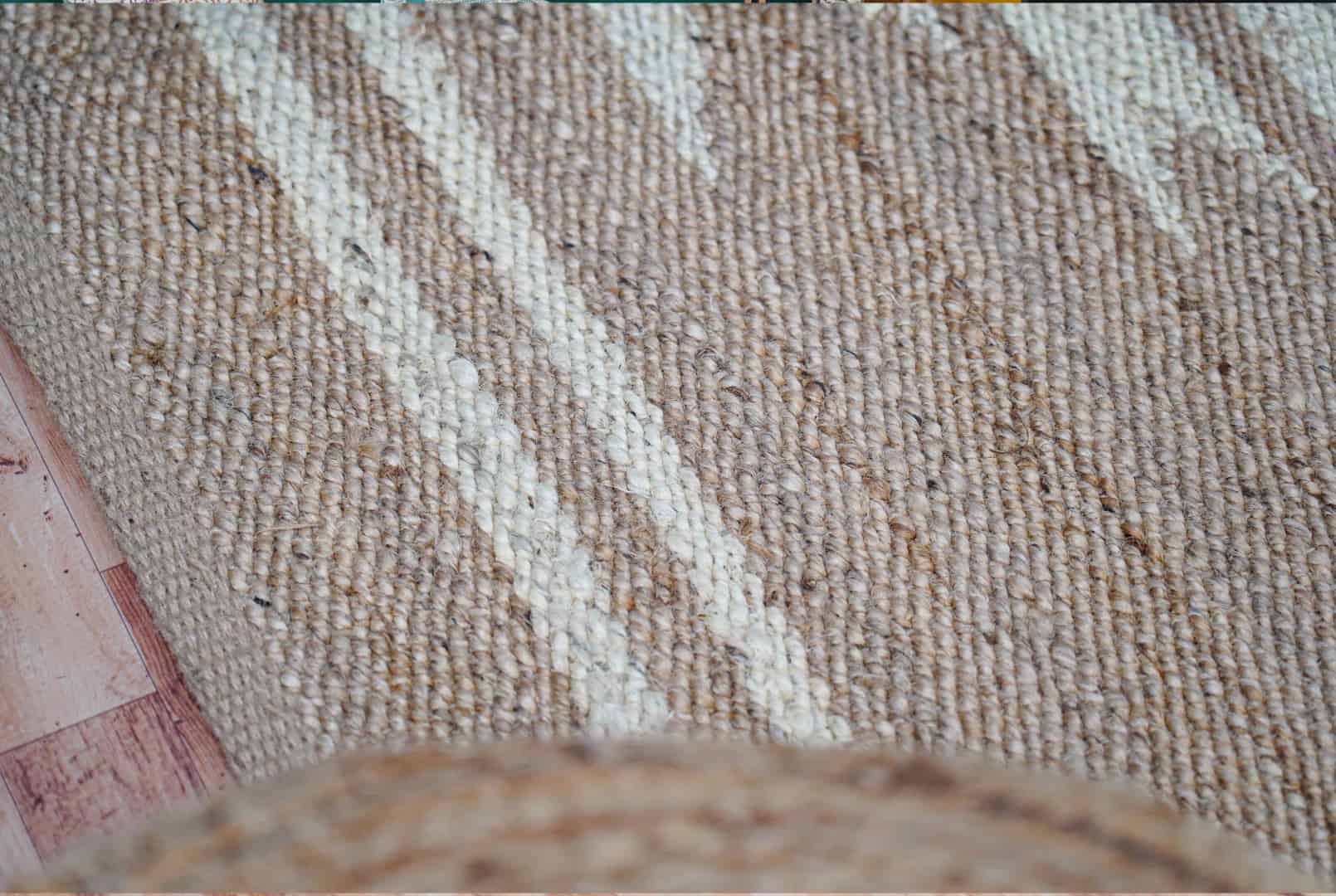 Handwoven Beige Hemp Rectangle Rug With White Design Jute Hemp Rug For Stair Decor Tufted Hemp Rug Natural Fiber Hemp For Living Room And Kitchen Decor Large Area Rug  - Image 6