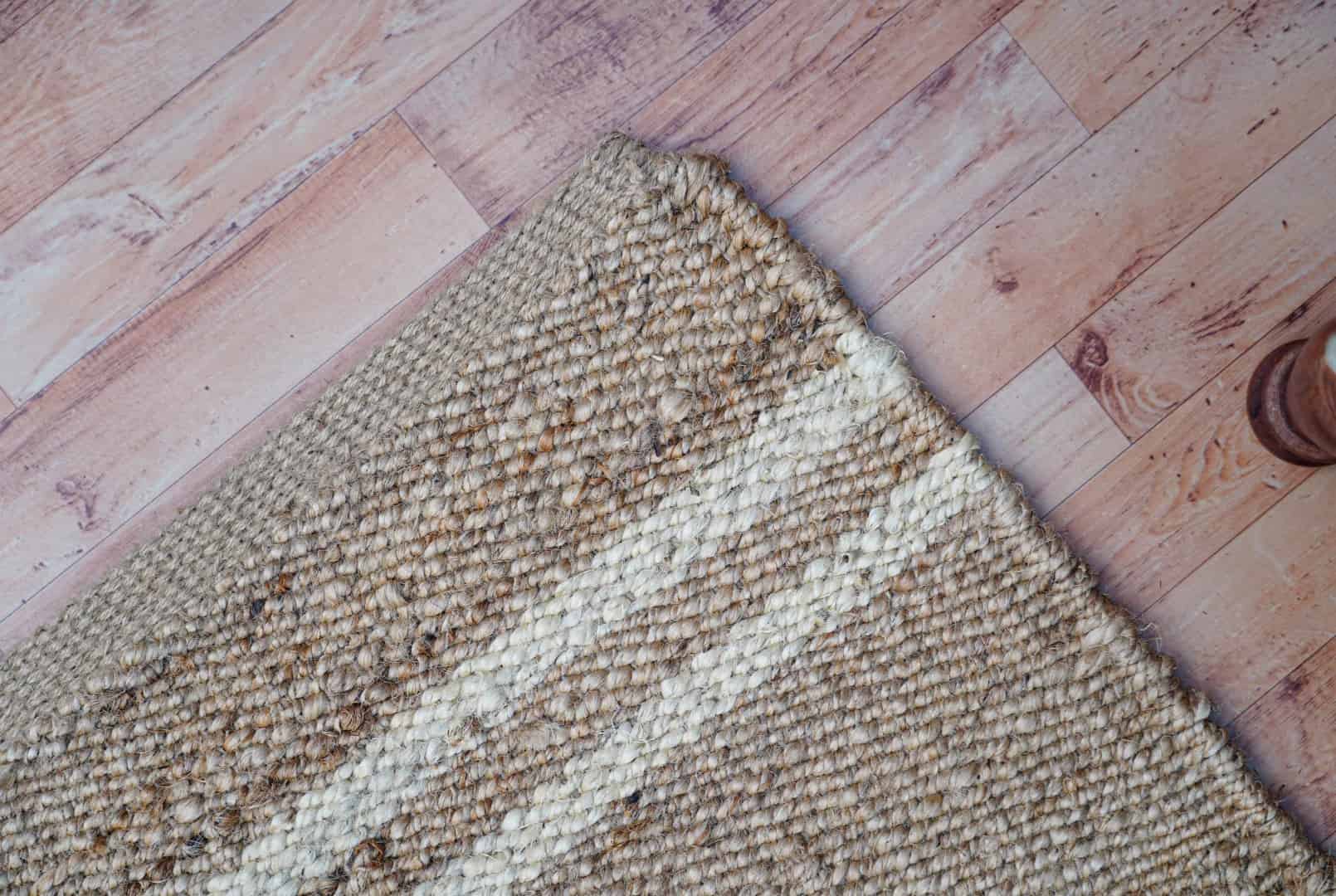 Handwoven Beige Hemp Rectangle Rug With White Design Jute Hemp Rug For Stair Decor Tufted Hemp Rug Natural Fiber Hemp For Living Room And Kitchen Decor Large Area Rug  - Image 7