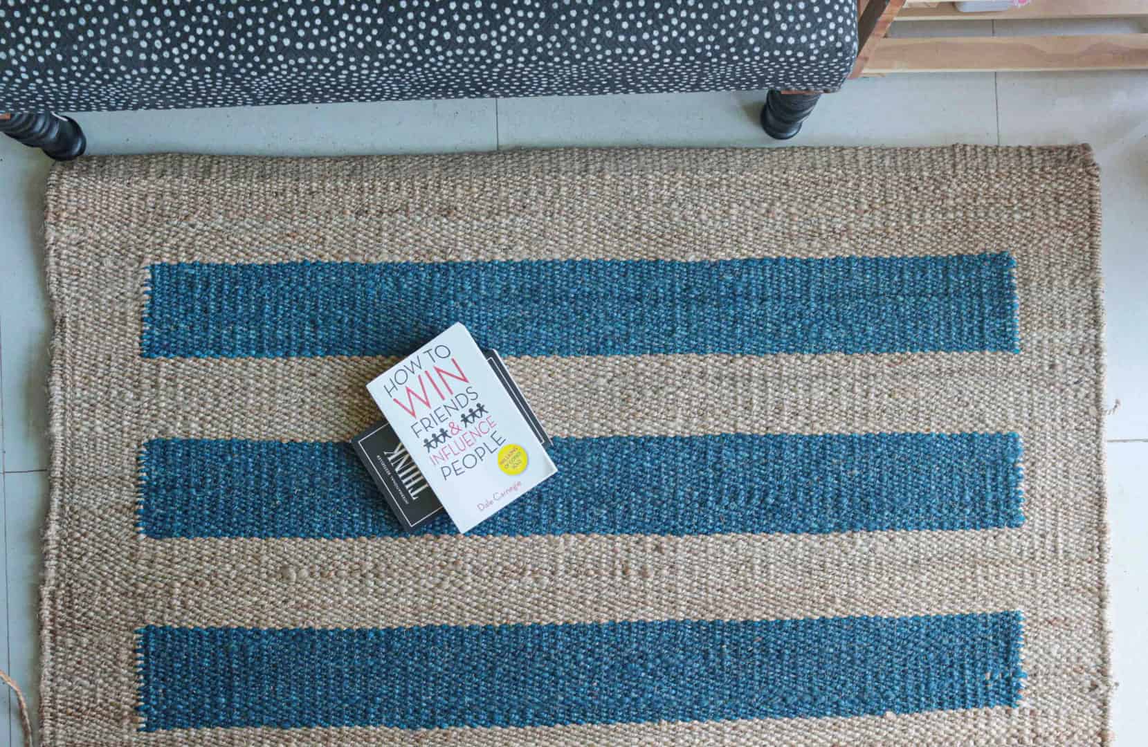 Indian Handmade Beige Jute Hemp Rug With Blue Stripes Home and Living Decor Hemp Rug Hemp Rug for Bedroom Kitchen Decor Hemp Large Area Hemp Dhurrie Rug  - Image 3