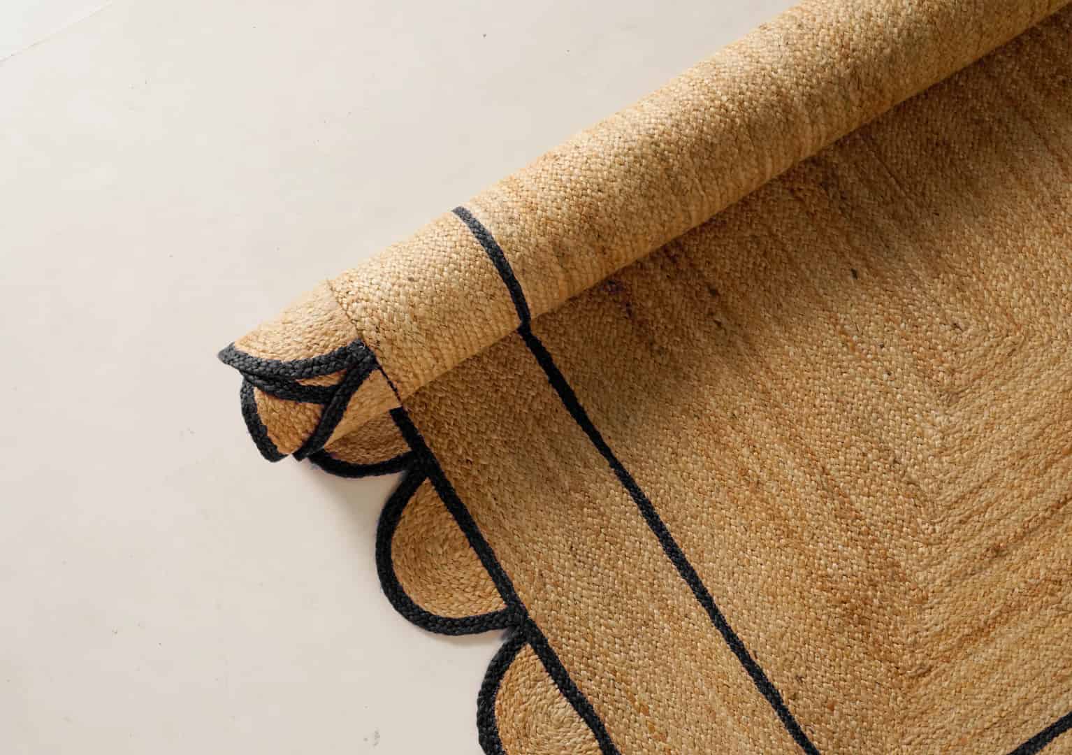 Hand Braided Ractangle Jute Rug Beige With Multicolor Border Rug Scalloped Pattarn - Image 8