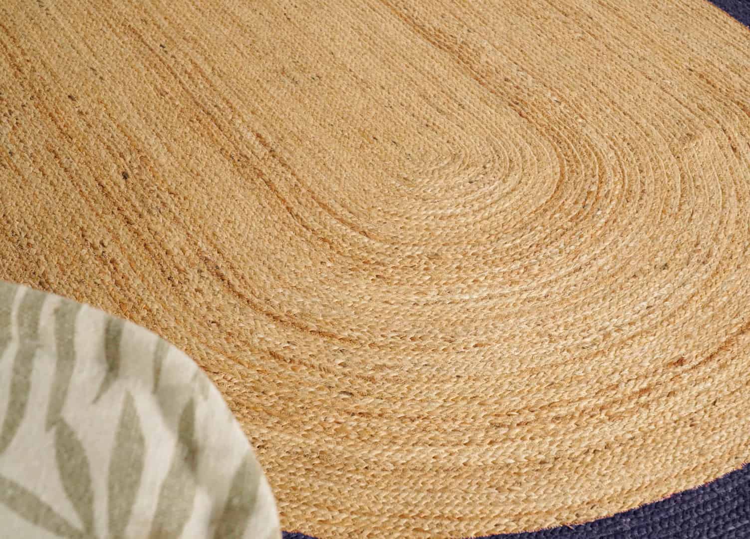 Traditional Hand Crafted Natural Oval Jute Rug With Navy Blue Border  - Image 5