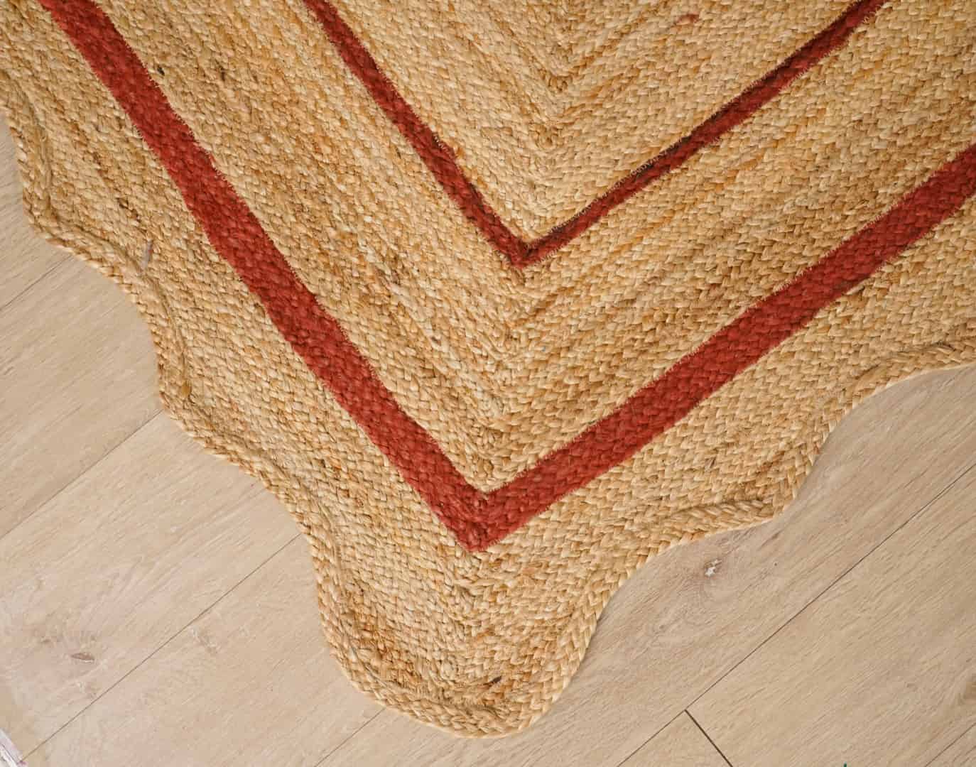 Hand Braided Natural Scalloped Jute Rug With Red Color Border  - Image 7