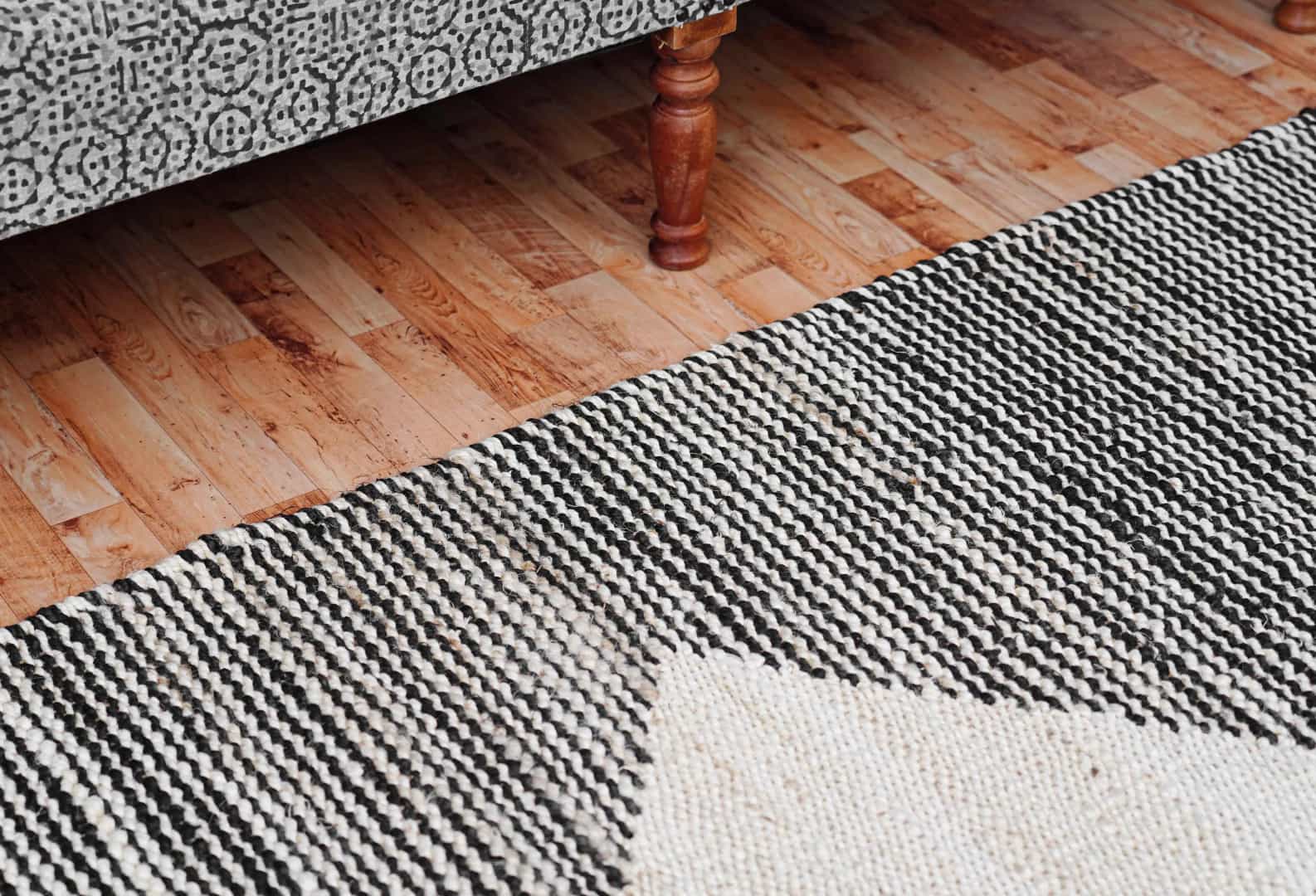 White and Black Handwoven Jute Hemp Runner Rug - Image 4